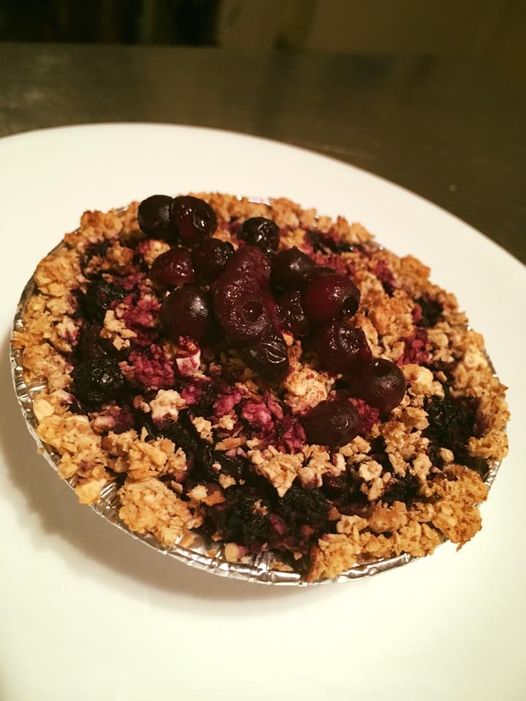 Hasina’s Blueberry Crumb Pie